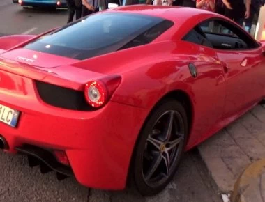 Γέμισε Ferrari η Πάτρα - Υποδοχή με παραδοσιακές στολές (βίντεο-φωτο)